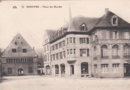 Cp , 68 , MUNSTER , Place Du Marché - Munster