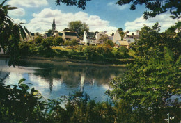 La Forêt- Fouesnant (Finistère) Le Bourg Et La Rivière - La Forêt-Fouesnant