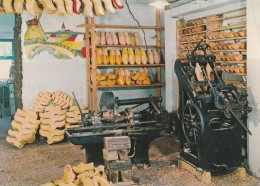 CPM The Small Factory Of Wooden Shoes - Ambachten