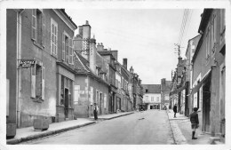 18- CHATEAUMEILLANT- RUE DE LA LIBERATION -  (HOTEL DU NORD) - Châteaumeillant