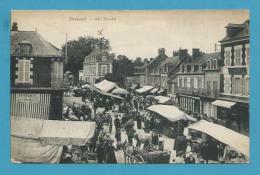 CPA Métier Marchands Ambulants Le Marché DOZULE 14 - Sonstige & Ohne Zuordnung