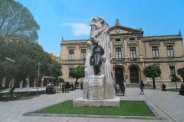 Palencia Plaza Mayor Monumento Berruguete - Palencia