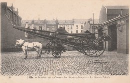 LILLE  - Intérieur De La Caserne Des Sapeurs-Pompiers - La Grande Echelle - Lille