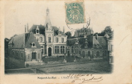 NOGENT LE ROI - L'Hôtel De Ville - Nogent Le Roi