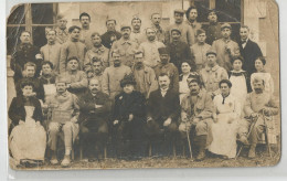 Militaria Carte Photo Nos Blessés De Verdun Tirailleurs Avec Médaille , Brassard Croix Rouge Infirmières ... - Weltkrieg 1914-18