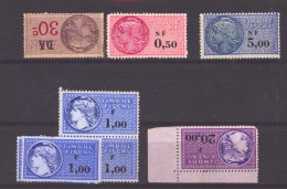 04823  -   France  - Timbre Fiscal  :   12 Bonnes Valeurs  ** , * - Timbres