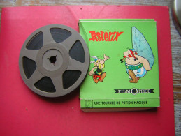 FILM SUPER 8  N & B   ASTERIX   FILM OFFICE UNE TOURNEE DE POTION MAGIQUE   BY DARGAUD S A 1972 - Otros