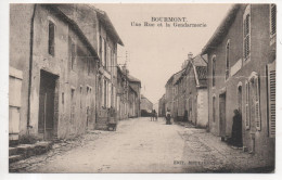 52.292/ BOURMONT - Une Rue Et La Gendarmerie - Bourmont