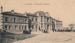 ( CPA 94 )  FRESNES  /  Les Écoles Et La Mairie - - Fresnes