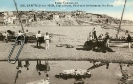 COTE VERMEILLE - BANYULS SUR MER -66- CAP D'HONA PECHEURS EMBARQUANT LES FILETS - Banyuls Sur Mer