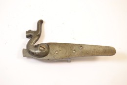 Platine Pour Pistolet  Fusil à Poudre Noire 19eme Siècle, Idéal Restauration Ressort Ou Pour Pièces - Armas De Colección