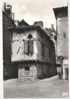 46 - SAINT-CERE - Vieilles Maisons - Place Du Mercadial - Saint-Céré
