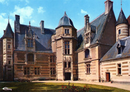 AINAY-le-VIEL - Chateau - Cour Intérieure - - Ainay-le-Vieil