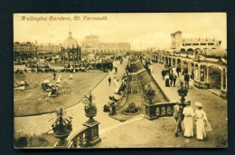 ENGLAND  -  Great Yarmouth  Wellington Gardens  Used Vintage Postcard As Scans - Great Yarmouth