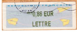 VIGNETTE LISA           LETTRE   0.86   Euro    (sur Fragment) - 2000 « Avions En Papier »