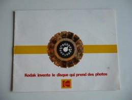 Publicité "KODAK Invente Le Disque Qui Prend Des Photos". Film DISC Kodacolor HR, Appareils DISC. 16 P 18x14 Cm.TBEtat - Fotoapparate