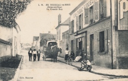 ( CPA 94 )  NOISEAU-en-BRIE  /  La Grande Rue - - Noiseau