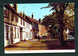 ENGLAND  -  Wendover  Aylesbury Road  Unused Postcard - Buckinghamshire