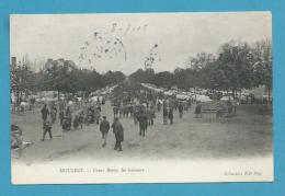 CPA - Métier Maquignons Marché Aux Bestiaux Cours Bercy, Les Gâteaux MOULINS 03 - Moulins