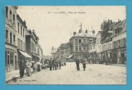 CPA - Métier Marchands Ambulants Place Des Marchés LA FERE 02 - Andere & Zonder Classificatie