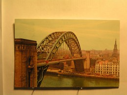 Newcastle Upon Tyne - Tyne Bridge - Newcastle-upon-Tyne