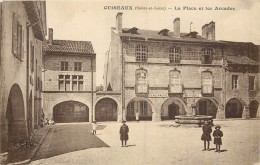 71 CUISEAUX - La Place Et Les Arcades - Other & Unclassified