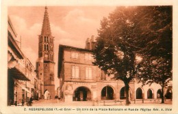 Cpa NEGREPELISSE 82 Un Coin De La Place Nationale Et Rue De L' Eglise - Negrepelisse