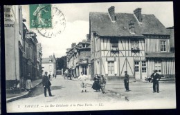 Cpa Du 76 Pavilly  -- La Rue Delalande Et La Place Varin     LIOB63 - Pavilly