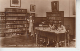 S. Catherine´s School - BRAMLEY - The Library  PRIX FIXE - Surrey