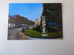 La Place Condorcet - Bourg La Reine