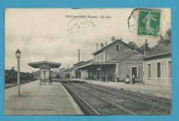 CPA Chemin De Fer Arrivée D'un Train En Gare De PORT-DE-PILES 86 - Sonstige & Ohne Zuordnung