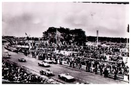 CPSM LE MANS , CIRCUIT LES 24 HEURES DU MANS , Course Automobile En 1958 , Passage Devant Les Tribunes - Le Mans