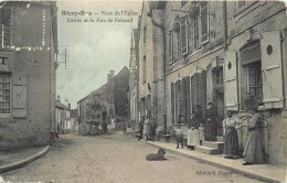 RICEY BAS - Place De L'église, Entrée De La Rue De Foiseuil.(carte Vendue En L'état). - Les Riceys