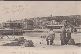 CPA:Port-en-Bessin:La Poissonnerie:Animation - Port-en-Bessin-Huppain