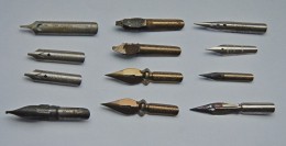 Lot Of 12 Nibs (uncleaned) - BRAUSSE, PERRY&Co, BAIGNOL, BRITISH GOODS, JOHN MITCHELL, IRIDINOID - Pens