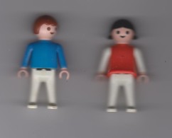 COUPLE  ENFANTS ( GARCON ET FILLE  ) / 5.5cm /  HABILLES  EN ROUGE Et  BLEU / GEOBRA  1981 - Playmobil