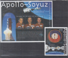 GAMBIA 2 SHEETS ESPACE SPACE APOLLO SOYUZ COSMONAUTS ASTRONAUTES ASTRONAUTS - United States