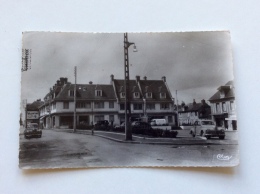 Yerville - Place Général Leclerc Et Rue Jacques Ferny - Yerville