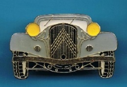 PIN'S //   ** CITROËN ** TRACTION AVANT ** 15 - SIX  CYL ** . (© Qualité Collectors Série Limitée) - Citroën