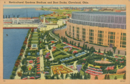 US CLEVELAND / Horticultural Gardens Stadium And Boat Docks / CARTE COULEUR  TOILEE - Cleveland