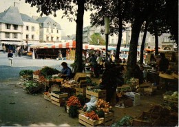 LESNEVEN - La Place Du Marché - Lesneven