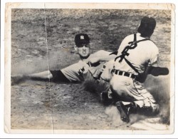 Joueurs De BASEBALL Lors D´un Match - Honkbal