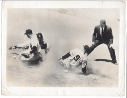 Joueurs De BASEBALL Lors D'un Match - Baseball