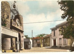 Camaret-le Portail Et La Mairie-cpsm - Camaret Sur Aigues