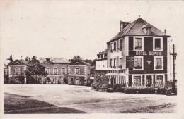 BRIOUZE - Place Du Marché - La Salle Des Fêtes Et L'Hôtel Sophie - Briouze