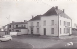 SAINT-HILAIRE-de-RIEZ  (85) La Poste Et La Mairie - Saint Hilaire De Riez