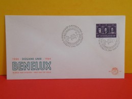 Néderland FDC, 1944 Douane Unie 1964, 12 Oktober 1964 - Pays-Bas FDC 1944 Union Douanière En 1964, Le 12 Octobre 1964 - Plaatfouten En Curiosa