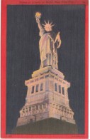 The Statue Of Liberty By Night, Unused Linen Postcard [17441] - Statua Della Libertà