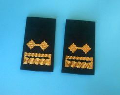 CROATIA ARMY - MAJOR Metal Ranks On Epaulettes Majeur Maggiore Rank Grade Militaire Grado Militare Militärischen Rang - Uniformes