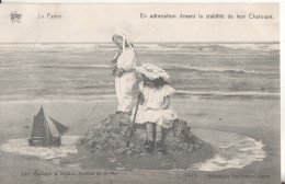 LA  PANNE   En Admiration Devant La Stabilite De Leur Chaloupe - Beernem